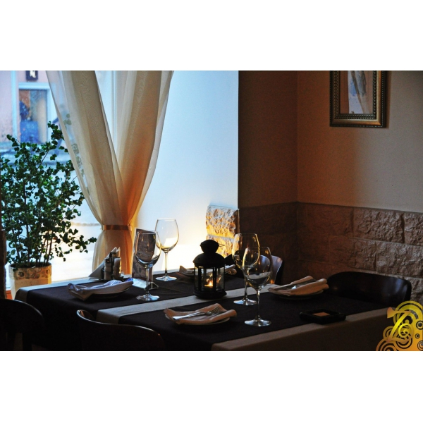 Ресторанный сервис бронирования столиков menu-rest.com - Интерьер ресторана "Литературное кафе"