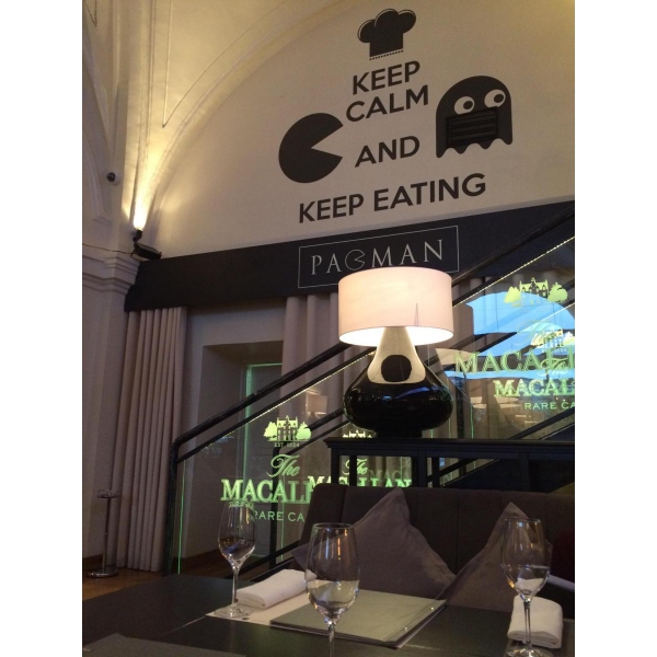 Ресторанный сервис бронирования столиков menu-rest.com - Интерьер ресторана "Pacman"