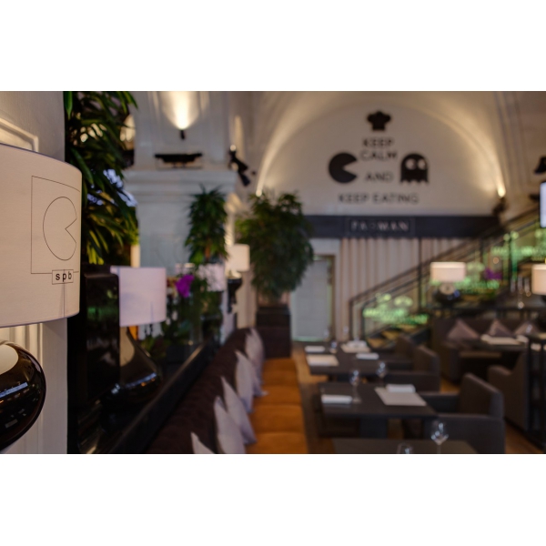 Ресторанный сервис бронирования столиков menu-rest.com - Интерьер ресторана "Pacman"