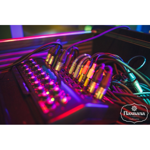 Ресторанный сервис бронирования столиков menu-rest.com - Интерьер ресторана "Пахвала"