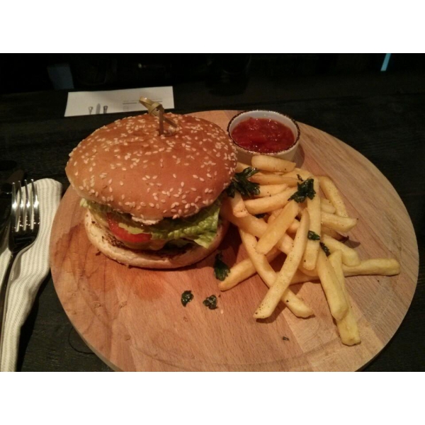 Ресторанный сервис бронирования столиков menu-rest.com - Интерьер ресторана "Red.Steak and Wine"