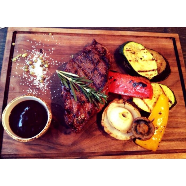 Ресторанный сервис бронирования столиков menu-rest.com - Интерьер ресторана "Red.Steak and Wine"