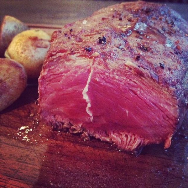 Ресторанный сервис бронирования столиков menu-rest.com - Интерьер ресторана "Red.Steak and Wine"