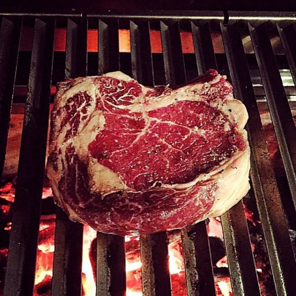 Ресторанный сервис бронирования столиков menu-rest.com - Интерьер ресторана "Red.Steak and Wine"