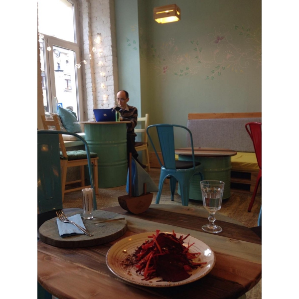 Ресторанный сервис бронирования столиков menu-rest.com - Интерьер ресторана "RA Family"