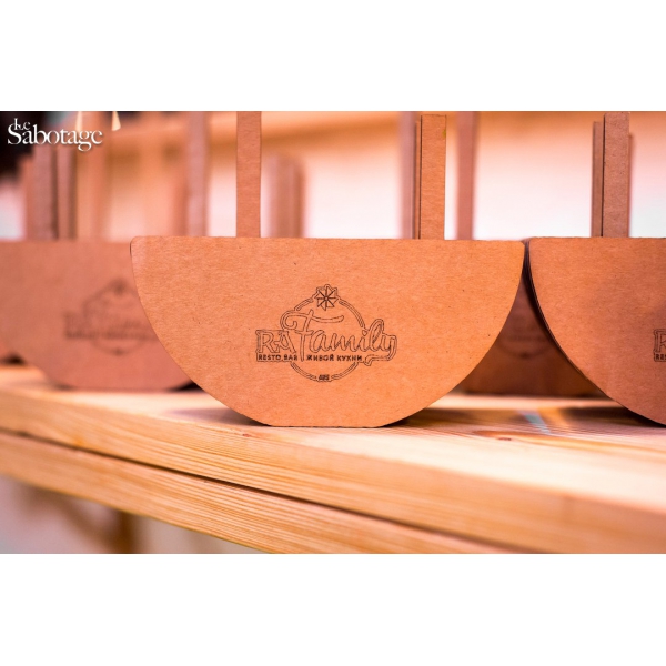 Ресторанный сервис бронирования столиков menu-rest.com - Интерьер ресторана "RA Family"