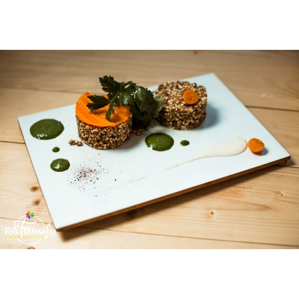 Ресторанный сервис бронирования столиков menu-rest.com - Интерьер ресторана "RA Family"