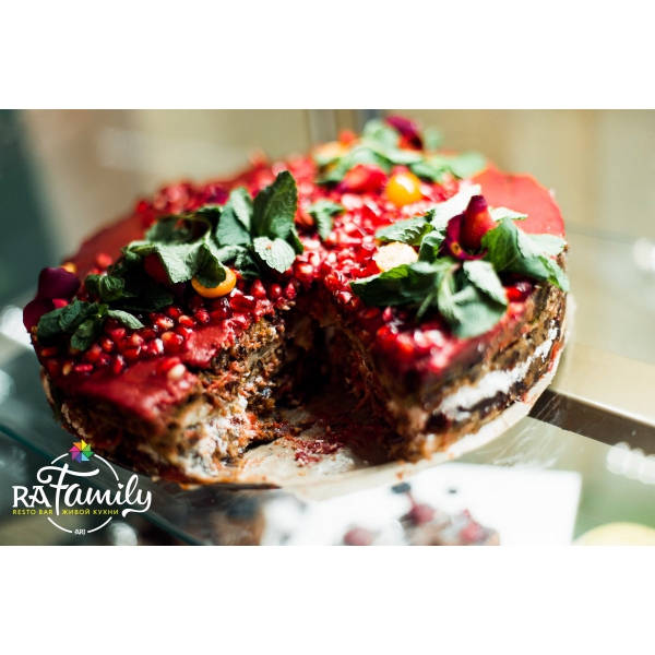 Ресторанный сервис бронирования столиков menu-rest.com - Интерьер ресторана "RA Family"