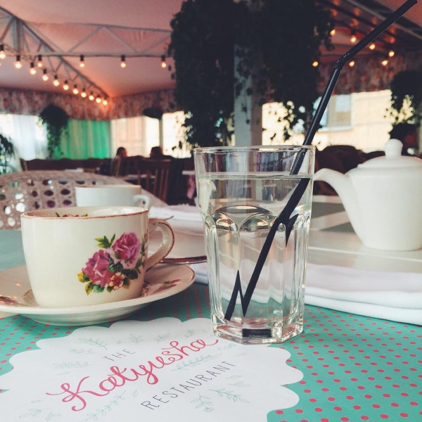 Ресторанный сервис бронирования столиков menu-rest.com - Интерьер ресторана "Katyusha"