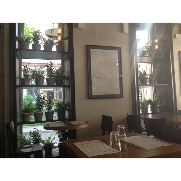 Ресторанный сервис бронирования столиков menu-rest.com - Интерьер ресторана "Шенген"