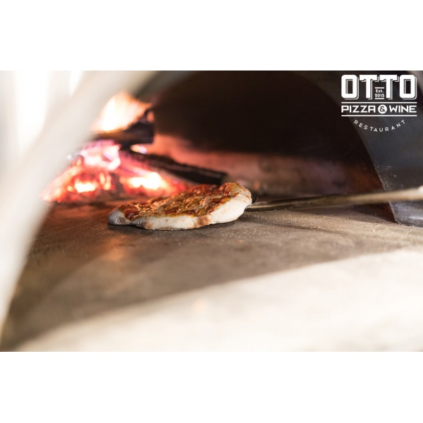 Ресторанный сервис бронирования столиков menu-rest.com - Интерьер ресторана "OTTO Pizza & Wine"