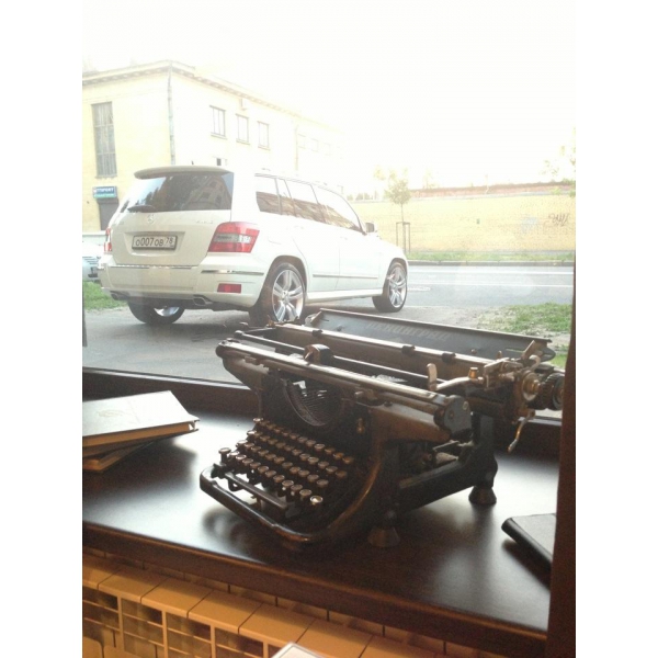 Ресторанный сервис бронирования столиков menu-rest.com - Интерьер ресторана "Book"