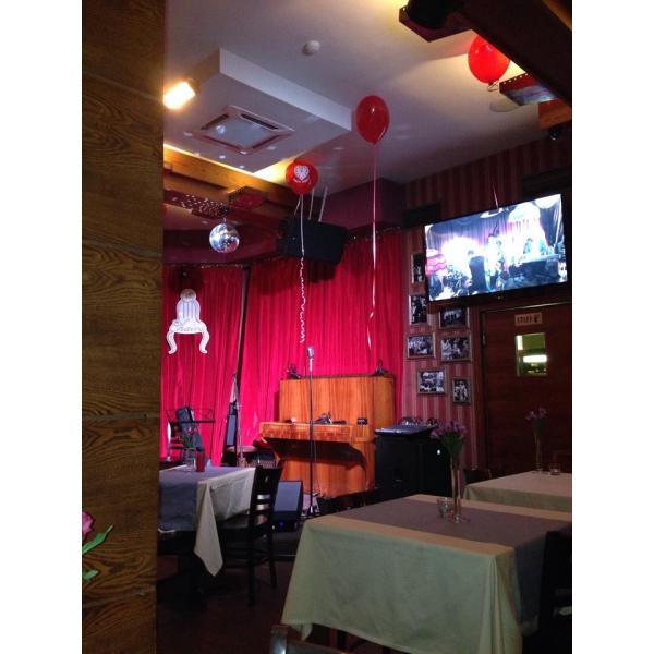 Ресторанный сервис бронирования столиков menu-rest.com - Интерьер ресторана "48 стульев"