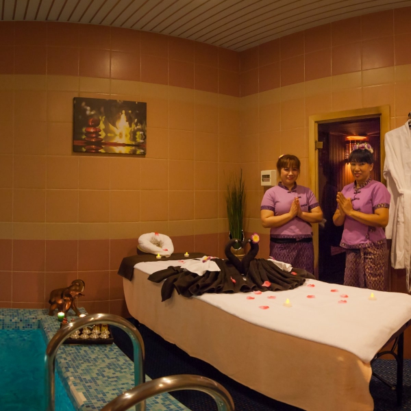 Ресторанный сервис бронирования столиков menu-rest.com - Интерьер ресторана "Космос"