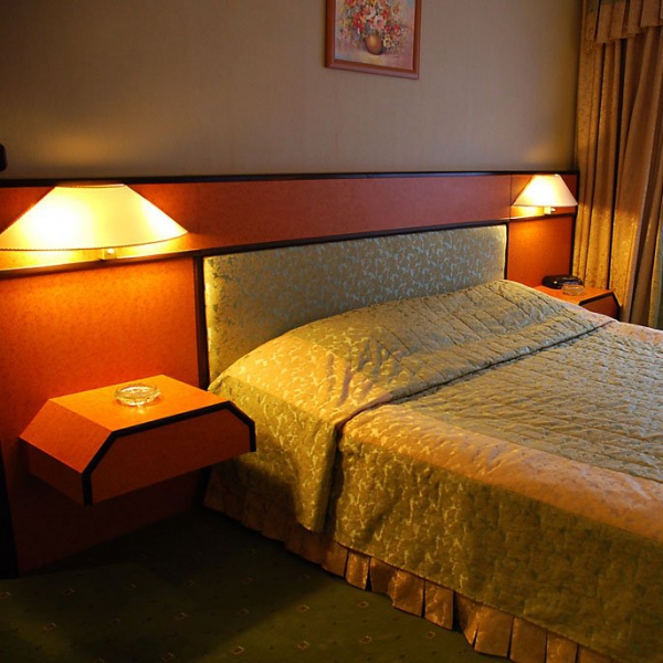 Ресторанный сервис бронирования столиков menu-rest.com - Интерьер ресторана "Космос"