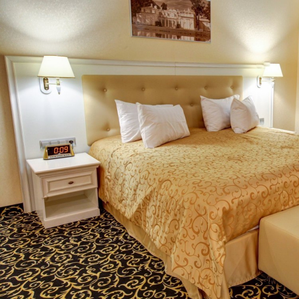 Ресторанный сервис бронирования столиков menu-rest.com - Интерьер ресторана "Принц Парк Отель"