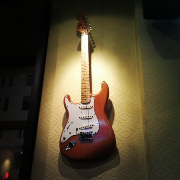 Ресторанный сервис бронирования столиков menu-rest.com - Интерьер ресторана "Hard Rock Cafe"