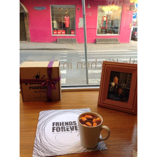 Ресторанный сервис бронирования столиков menu-rest.com - Интерьер ресторана "FRIENDS FOREVER"