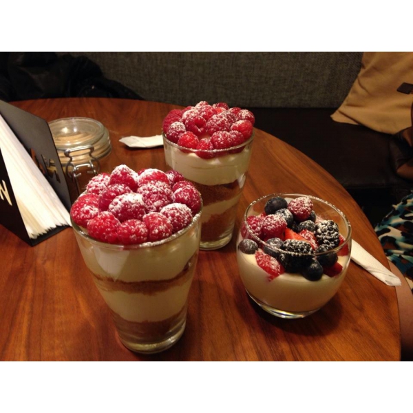 Ресторанный сервис бронирования столиков menu-rest.com - Интерьер ресторана "FRIENDS FOREVER"