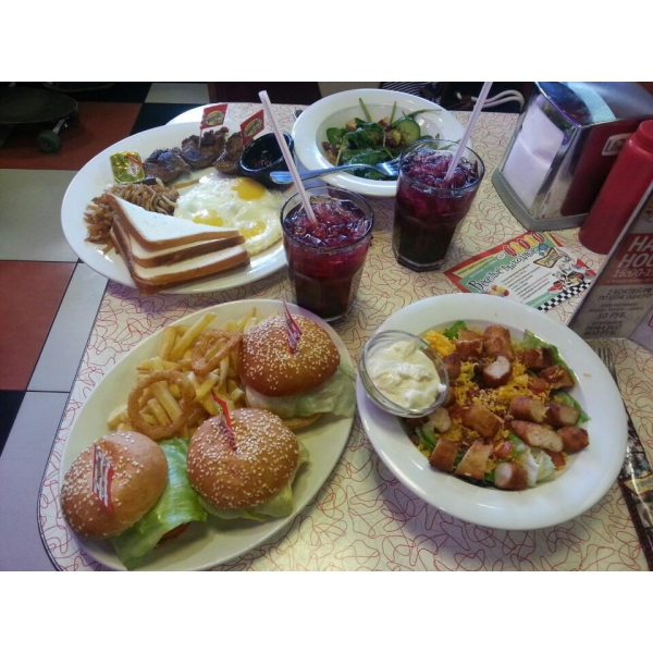 Ресторанный сервис бронирования столиков menu-rest.com - Интерьер ресторана "Beverly Hills Diner"