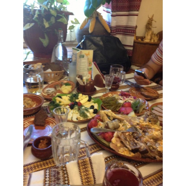 Ресторанный сервис бронирования столиков menu-rest.com - Интерьер ресторана "Тарас Бульба"