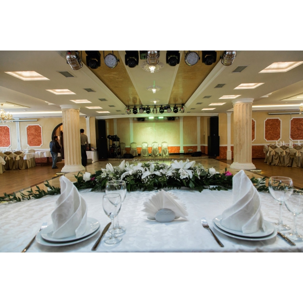 Ресторанный сервис бронирования столиков menu-rest.com - Интерьер ресторана "Малаховский Очаг"