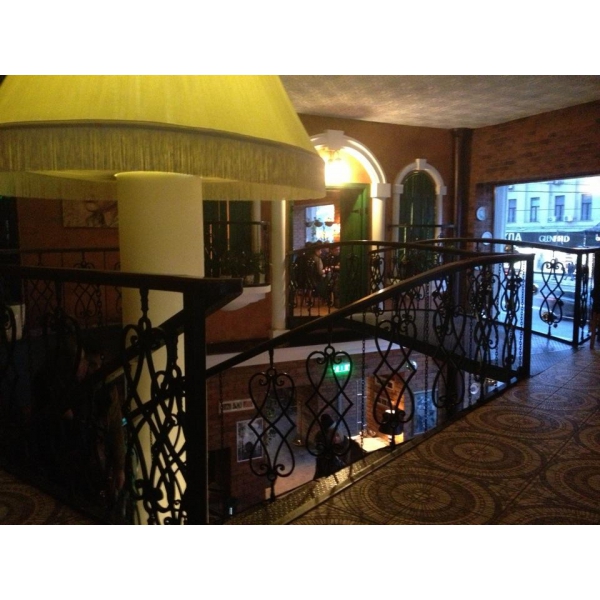 Ресторанный сервис бронирования столиков menu-rest.com - Интерьер ресторана "Pizza Express"