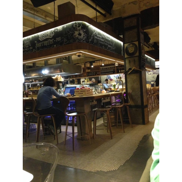 Ресторанный сервис бронирования столиков menu-rest.com - Интерьер ресторана "Изя гриль"