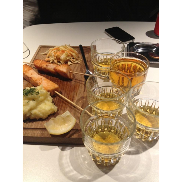 Ресторанный сервис бронирования столиков menu-rest.com - Интерьер ресторана "Изя гриль"