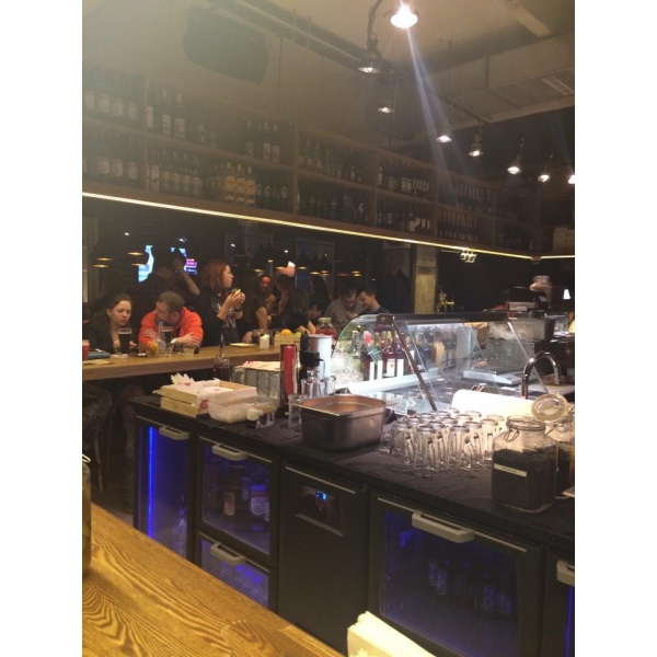 Ресторанный сервис бронирования столиков menu-rest.com - Интерьер ресторана "Изя гриль"