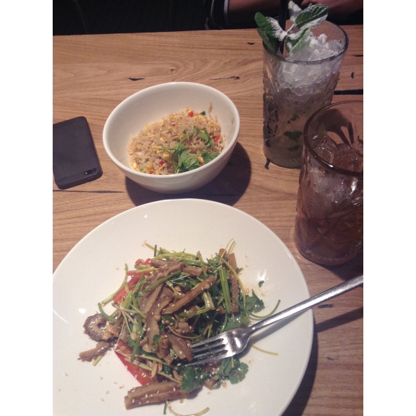 Ресторанный сервис бронирования столиков menu-rest.com - Интерьер ресторана "Изя гриль"