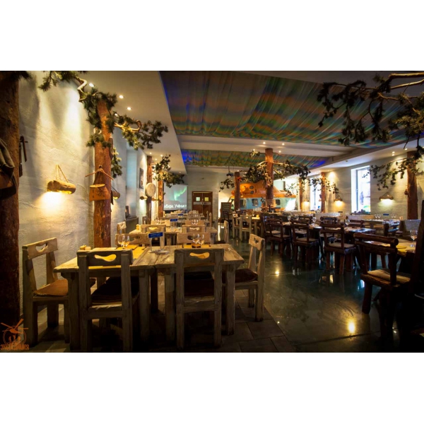 Ресторанный сервис бронирования столиков menu-rest.com - Интерьер ресторана "Экспедиция"