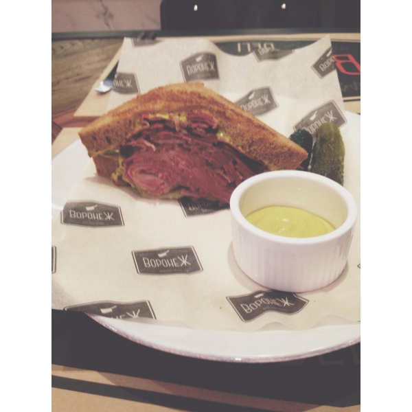 Ресторанный сервис бронирования столиков menu-rest.com - Интерьер ресторана "Воронеж"