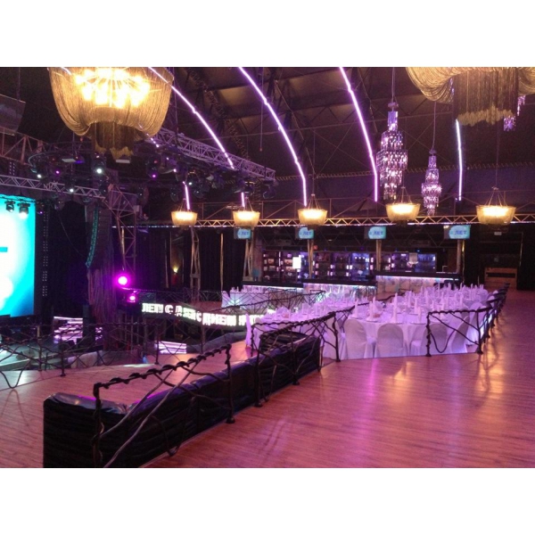 Ресторанный сервис бронирования столиков menu-rest.com - Интерьер ресторана "LOOKIN–ROOMS"