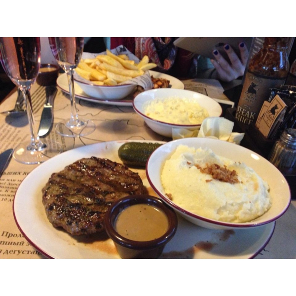 Ресторанный сервис бронирования столиков menu-rest.com - Интерьер ресторана "TORRO GRILL"