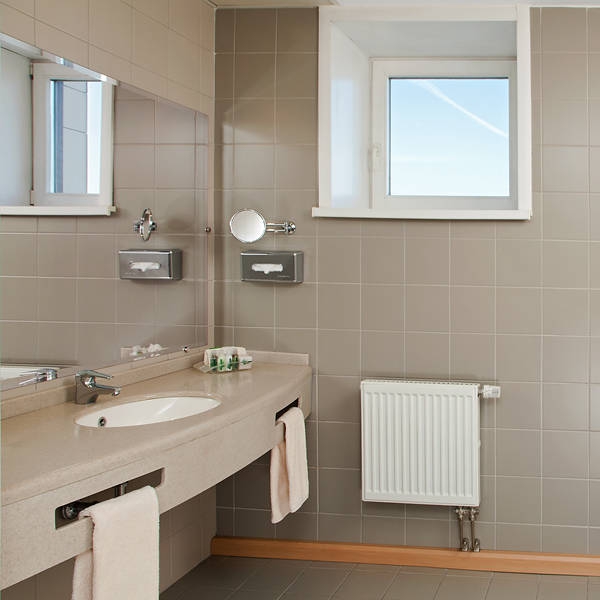 Ресторанный сервис бронирования столиков menu-rest.com - Интерьер ресторана "Holiday Inn Moscow Lesnaya & Suschevsky"