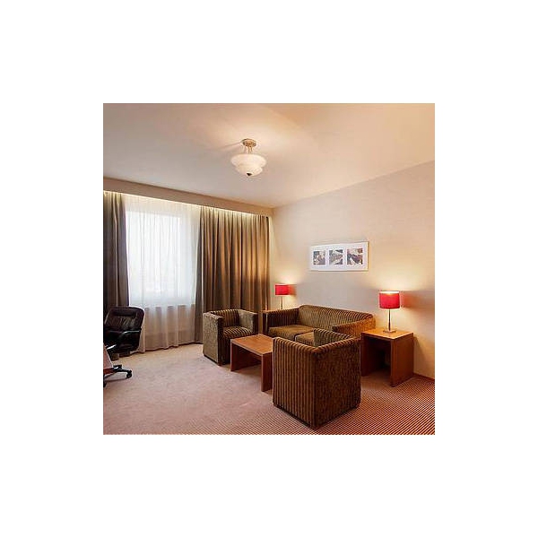 Ресторанный сервис бронирования столиков menu-rest.com - Интерьер ресторана "Holiday Inn Moscow Lesnaya & Suschevsky"