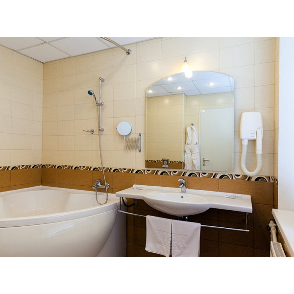 Ресторанный сервис бронирования столиков menu-rest.com - Интерьер ресторана "Максима Хотелс"