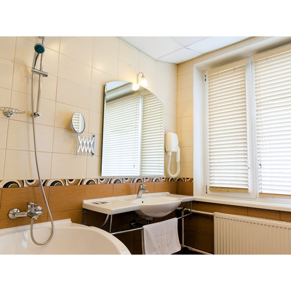 Ресторанный сервис бронирования столиков menu-rest.com - Интерьер ресторана "Максима Хотелс"