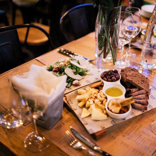 Ресторанный сервис бронирования столиков menu-rest.com - Интерьер ресторана "Хлеб и вино"