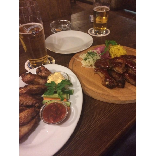 Ресторанный сервис бронирования столиков menu-rest.com - Интерьер ресторана "БирХаус"