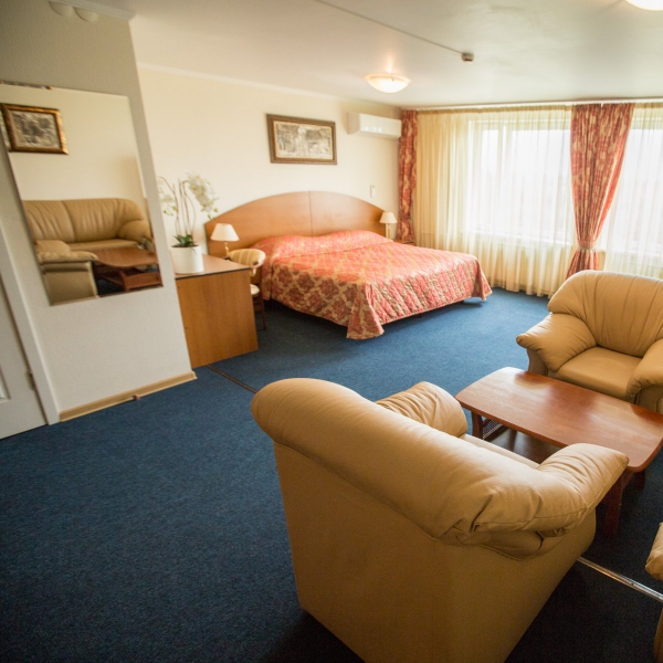 Ресторанный сервис бронирования столиков menu-rest.com - Интерьер ресторана "КАФЕ «САЯНЫ»"