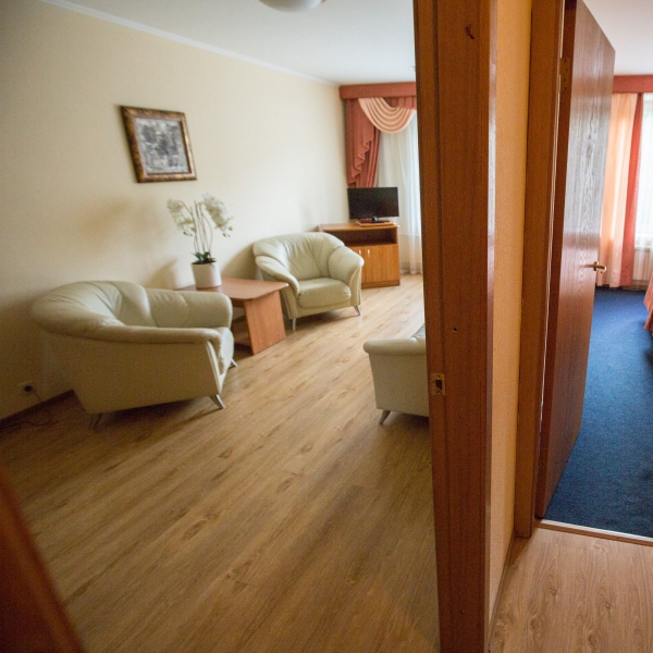 Ресторанный сервис бронирования столиков menu-rest.com - Интерьер ресторана "КАФЕ «САЯНЫ»"