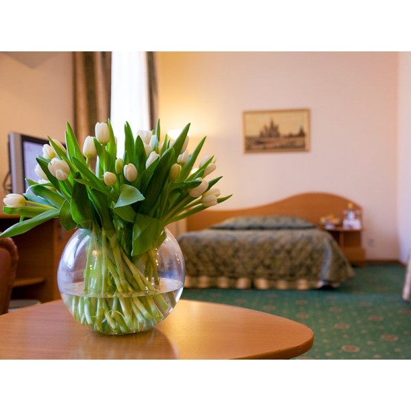 Ресторанный сервис бронирования столиков menu-rest.com - Интерьер ресторана "Максима Хотелс"