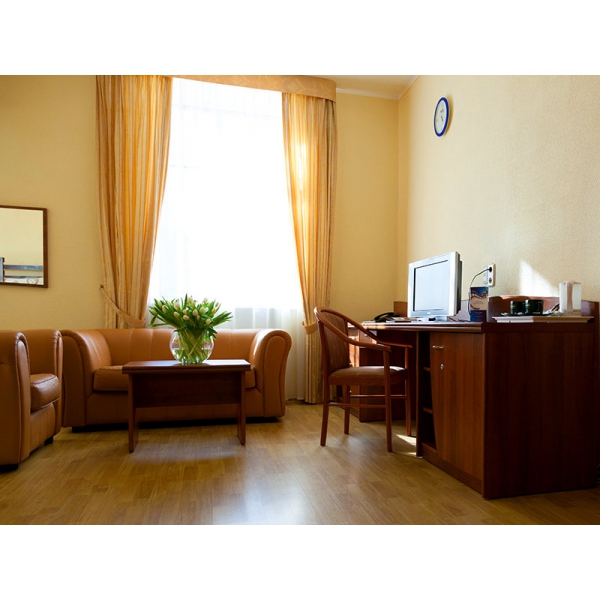 Ресторанный сервис бронирования столиков menu-rest.com - Интерьер ресторана "Максима Хотелс"