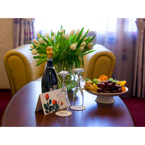 Ресторанный сервис бронирования столиков menu-rest.com - Интерьер ресторана "Максима Хотелс"