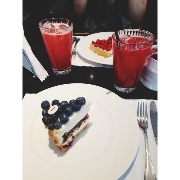 Ресторанный сервис бронирования столиков menu-rest.com - Интерьер ресторана "VOGUE cafe"