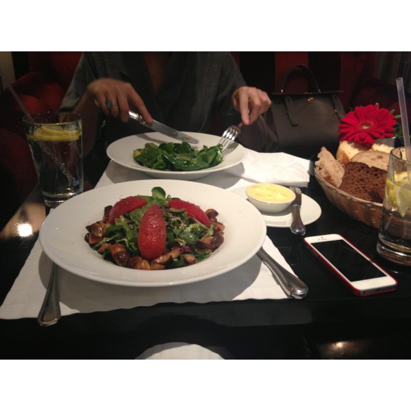 Ресторанный сервис бронирования столиков menu-rest.com - Интерьер ресторана "VOGUE cafe"