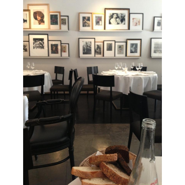 Ресторанный сервис бронирования столиков menu-rest.com - Интерьер ресторана "VOGUE cafe"