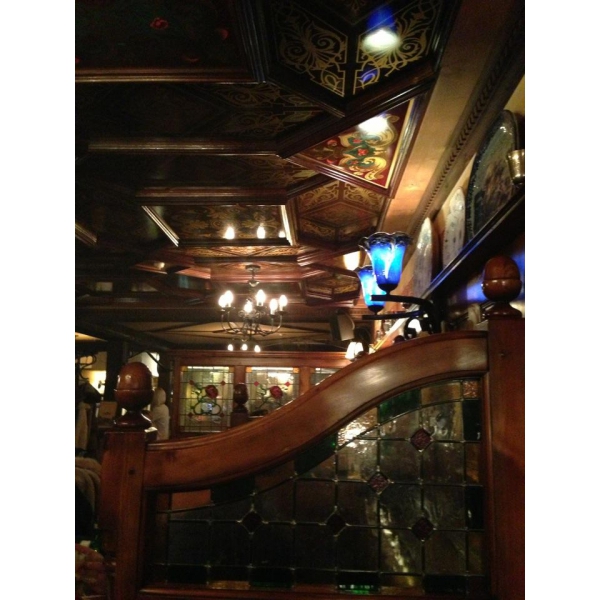 Ресторанный сервис бронирования столиков menu-rest.com - Интерьер ресторана "MOLLY GWYNN`S"